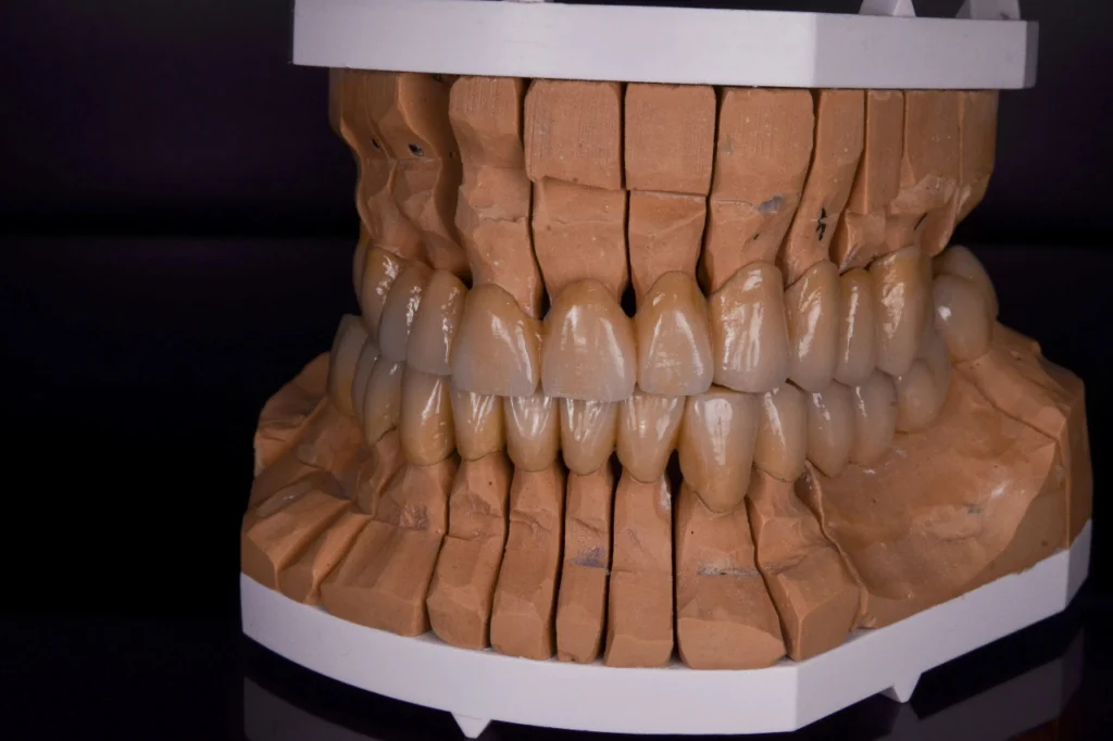ceramic zirconia crown, cubic zirconia dental crown