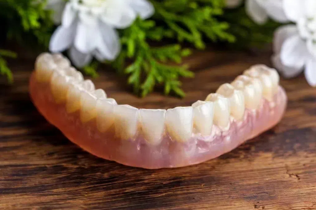 ceramic and zirconia crowns